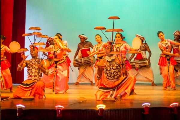 Sigiriya to Kandy Private Transfer with Dambulla Cave Temple and Matale Spice Garden